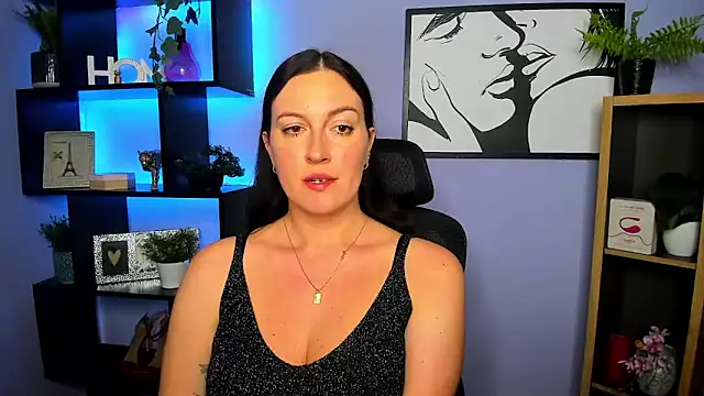 دردشة FUN_AMI الجنسية المباشرة