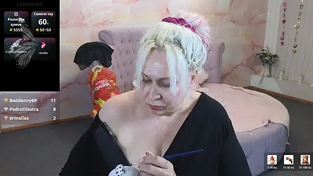 Penelope_Pinky Chat XXX in diretta