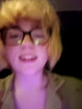 mcjbgfhgjhiiilllufjyf Chat XXX live