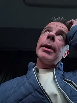 Gentlemanxx 现场XXX聊天