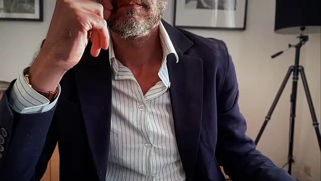 mecchaude: διαδικτυακό σόου στην κάμερα