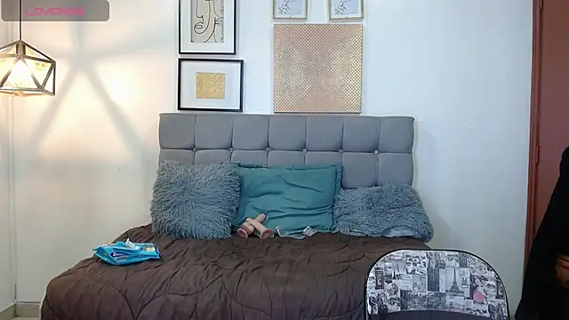 _naomi_s élő XXX-chatje