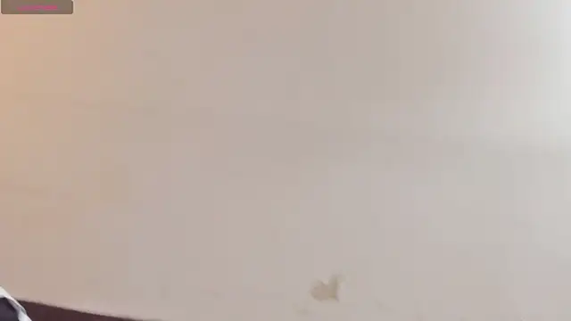 naughtyrose_vc élő XXX-chatje