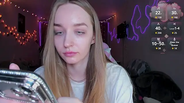 MoonDust Chat XXX in diretta