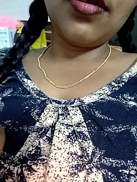 Hot-Tinaa Chat XXX live