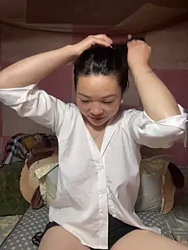 Annhiene 在線直播表演