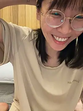 Ashepova000 在線直播表演