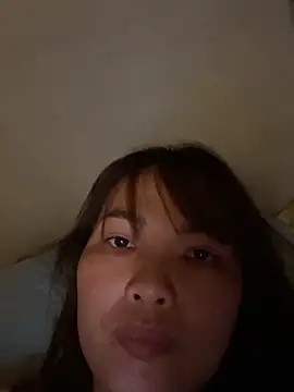 Milik-1022's Live XXX Chat