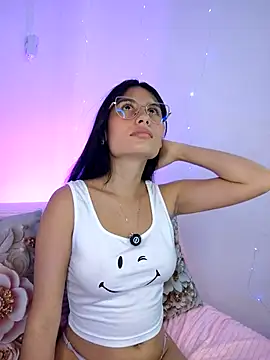 NayeCloud's Live XXX Chat