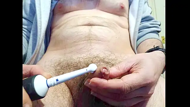 hairyuncut00 在線直播表演