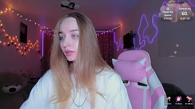 MoonDust's Live XXX Chat