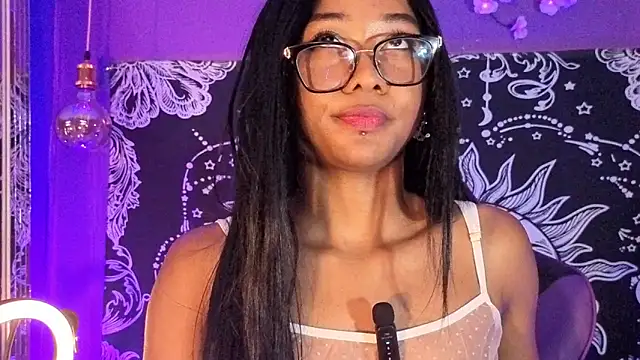 Chat +18 de Gaia_Gatex ao vivo