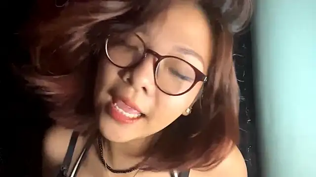 urhottie_lottie 网络视讯表演