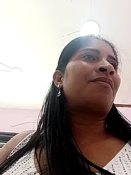 CarolinaNavas33's Live XXX Chat