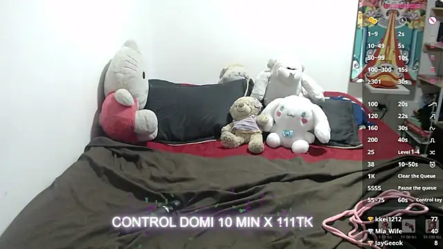 Cloe_five élő XXX-chatje