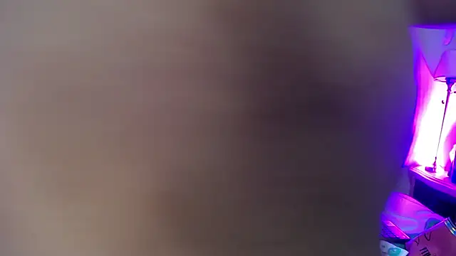 Chat +18 de Selenee23 ao vivo