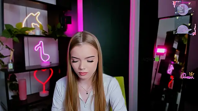 Онлайн чат XXX maddy_moah