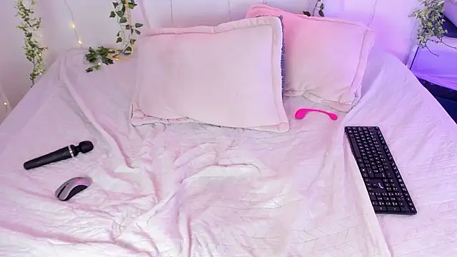 eimi_rosse18's Live XXX Chat