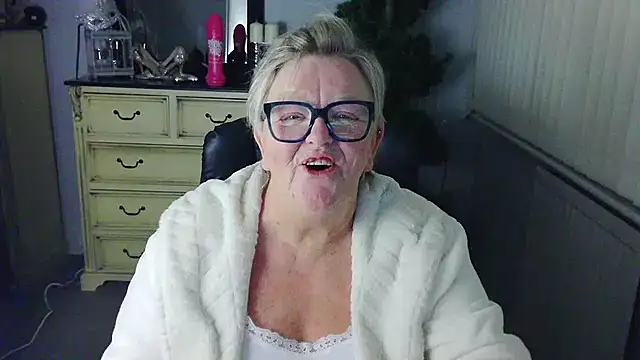 BridgetBlueEyes Adlı Modelin Canlı XXX Sohbeti