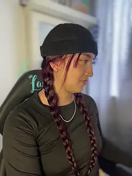 _Tammyy Adlı Modelin Canlı XXX Sohbeti