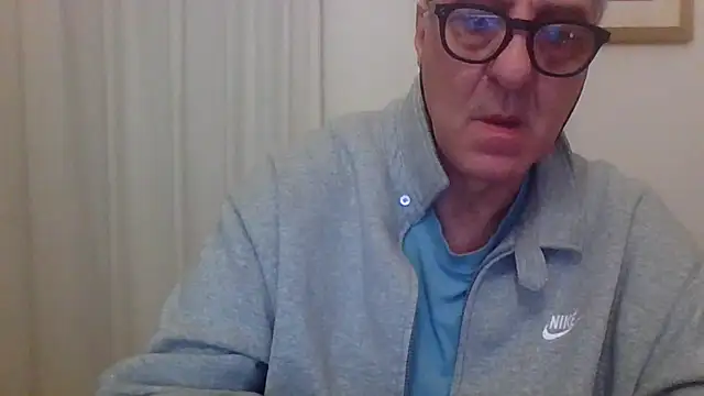 ANONIMO7735のライブXXXチャット