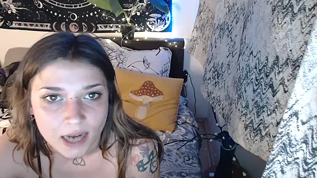 AlienforTwenty Live XXX-chat