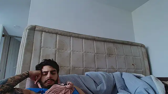 thomas_gun Chat XXX live