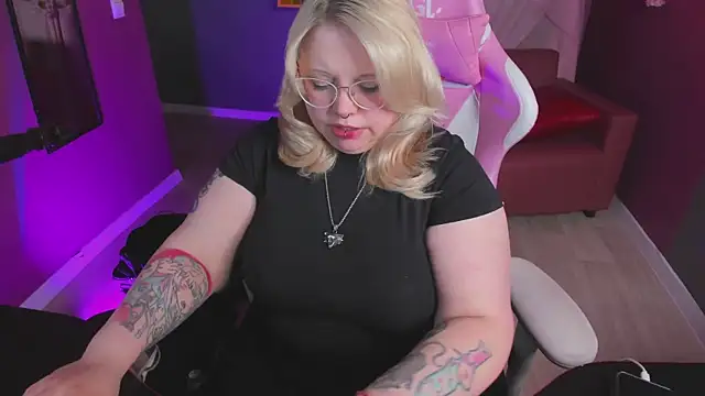 XXX chat uživo modela Yoki_Shizuko