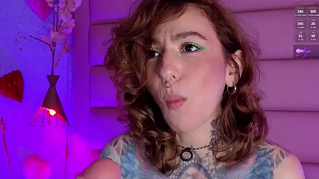 Chat +18 de Evangelyne_1 ao vivo