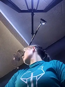 Chat XXX ao vivo de Tefannyy_