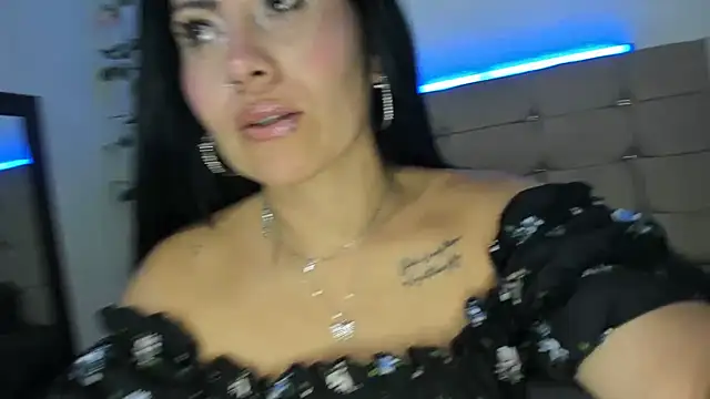 แชท XXX สดของ Tania_mature