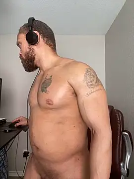 Fathero1time élő XXX-chatje