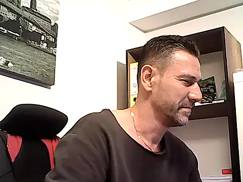 mastercharisma35's Live XXX Chat