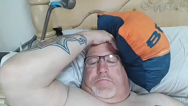 Онлайн чат XXX Bigbear0563