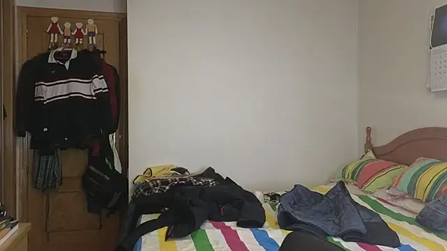 curiosillo83 élő XXX-chatje