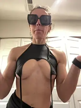 mrs__unknown Show in webcam