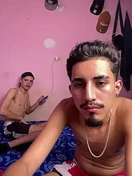 عرض كام Latinos_2001