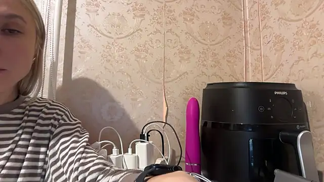 Show modela AngelJeni na web-kameri