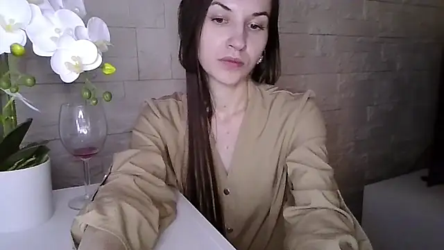 JuliaLovely Chat XXX in diretta