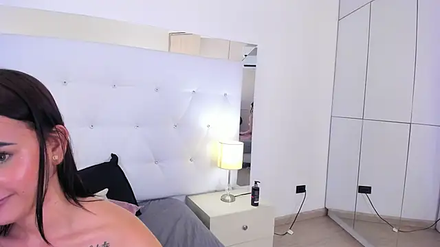 Chatroom XXX en direct de Emily_Flame