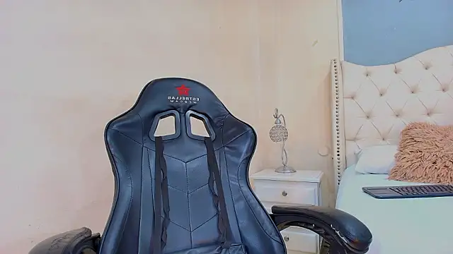 XXX chat uživo modela Lean_Portman