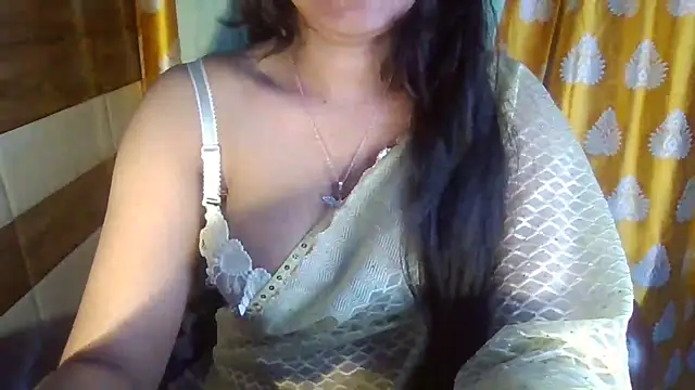 Yashika_Loves Live XXX-Chat