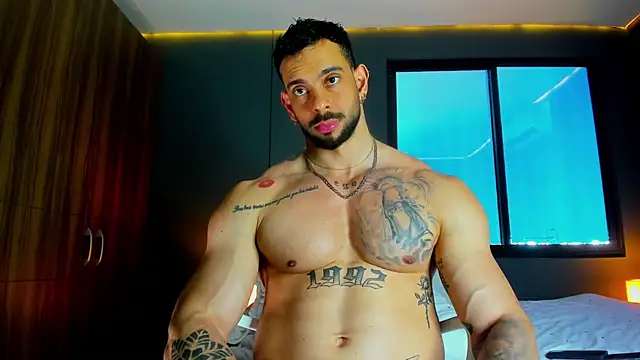 massimo_visconti's Live XXX Chat