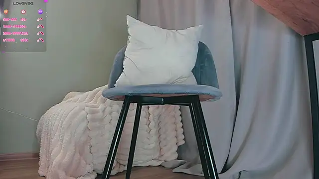 queen_carly Chat XXX live