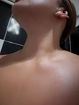 sara_calderonのライブXXXチャット