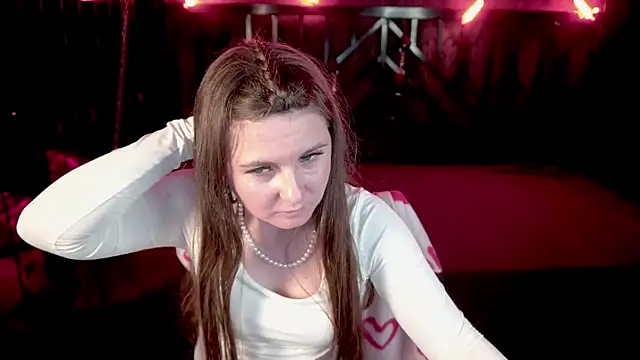 CraveeDoll: онлайн-секс-чат