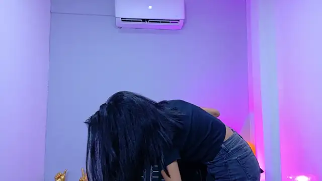 luna_roja25 Adlı Modelin Canlı XXX Sohbeti