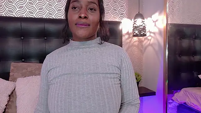 NaiaraMasson_ 网络视讯表演