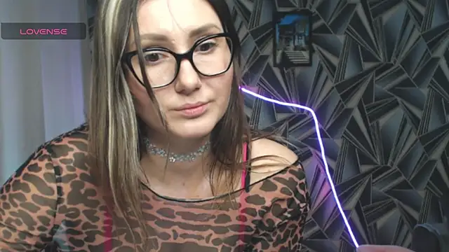 NikkiKiss___'s Live XXX Chat