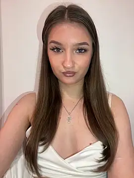 Green_eyes_lady live XXX chat